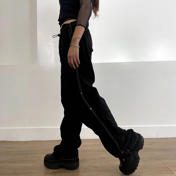 UNIF Nylon Cargo Baggy Y2K Pants Trousers - Picture 3 of 10
